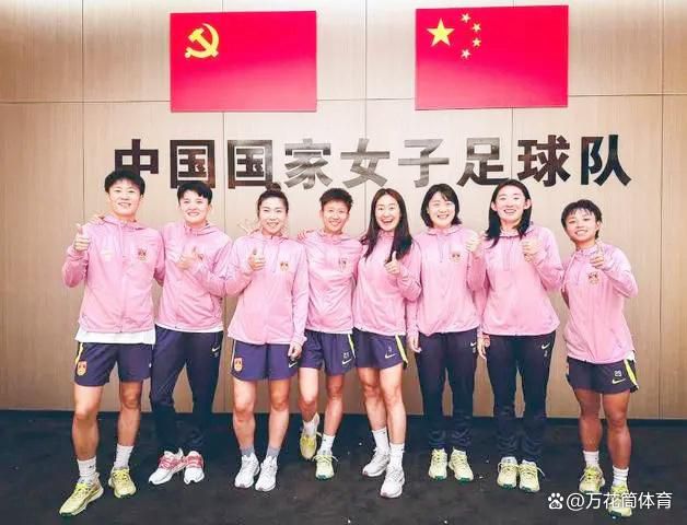 罗马诺透露，有几家俱乐部对他感兴趣，其中包括了南安普顿。